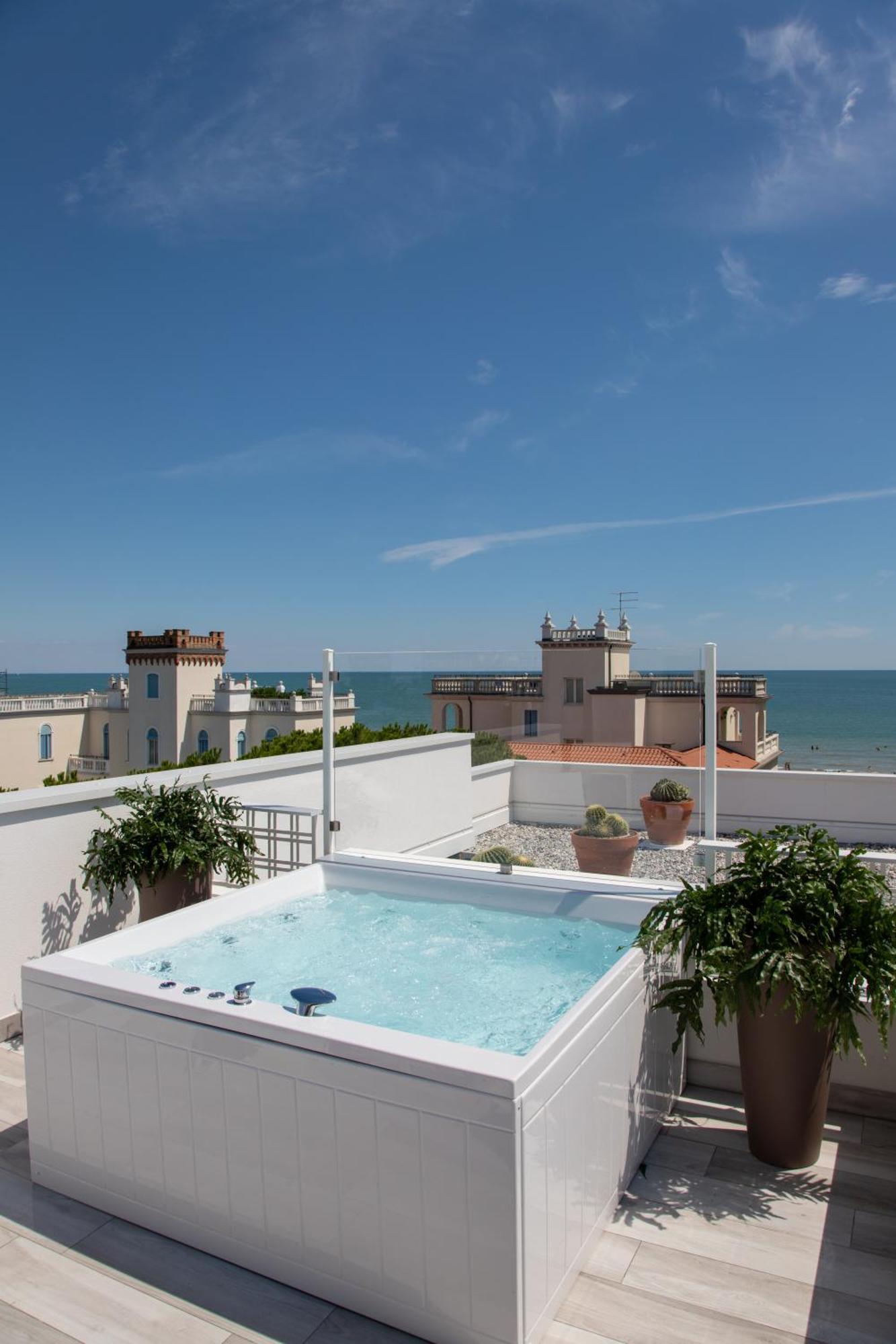 Hotel Greif Lido di Jesolo Exterior photo